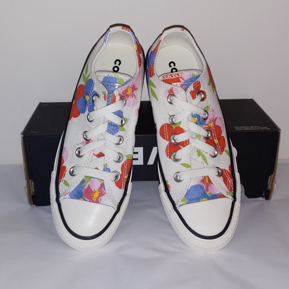 Pretty floral watercolor low ride converse - Picture 3 of 6